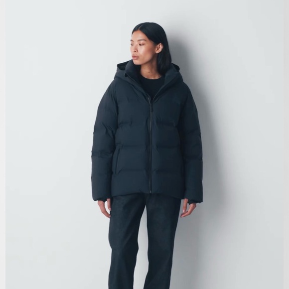 Aritzia Rainstop Super Puff Jacket in Oxford Tan - Picture 2 of 6